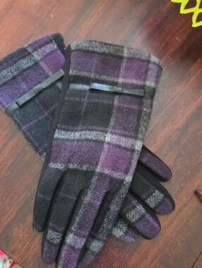 Plaid Purple & Black Wool-Blend Gloves